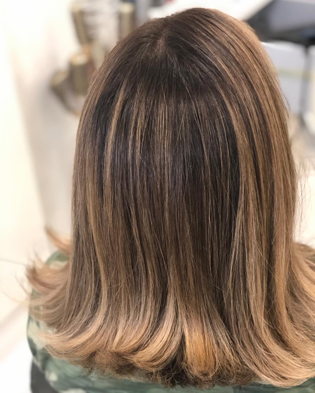 Mia Salon and Spa providing professional Hair Salon, Beauty Salon, Nail Salon, Hairdresser, and Eyelash Salon services in Miami Beach, FL.
